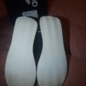 New size mens 9 phat farm